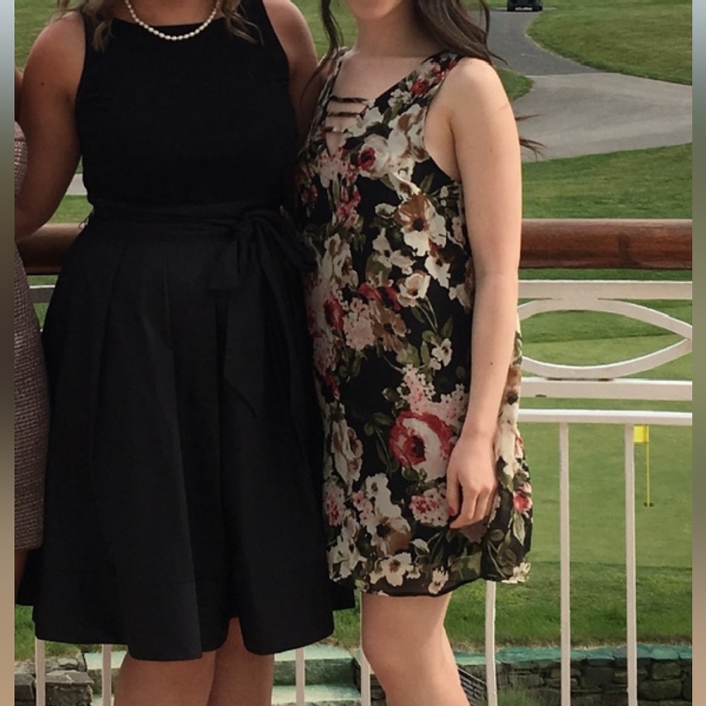 Floral dress! Perfect wedding guest dress